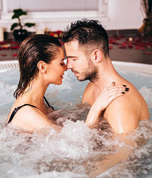 Massage nu : conseils pour s'offrir une pause super sensuelle en couple