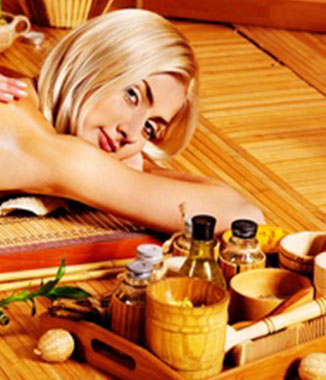 Bien choisir les huiles essentielles pour une séance de massage nu