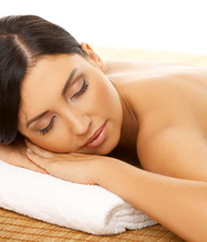 Ravivez votre corps et votre esprit grâce à une séance de massage nu