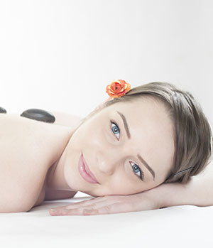 Massage : un contact humain à nu pour raviver vos émotions positives